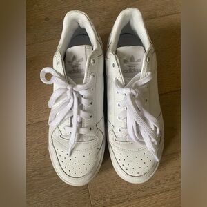 Like New Adidas Forum Bold Sneakers White Size 7
